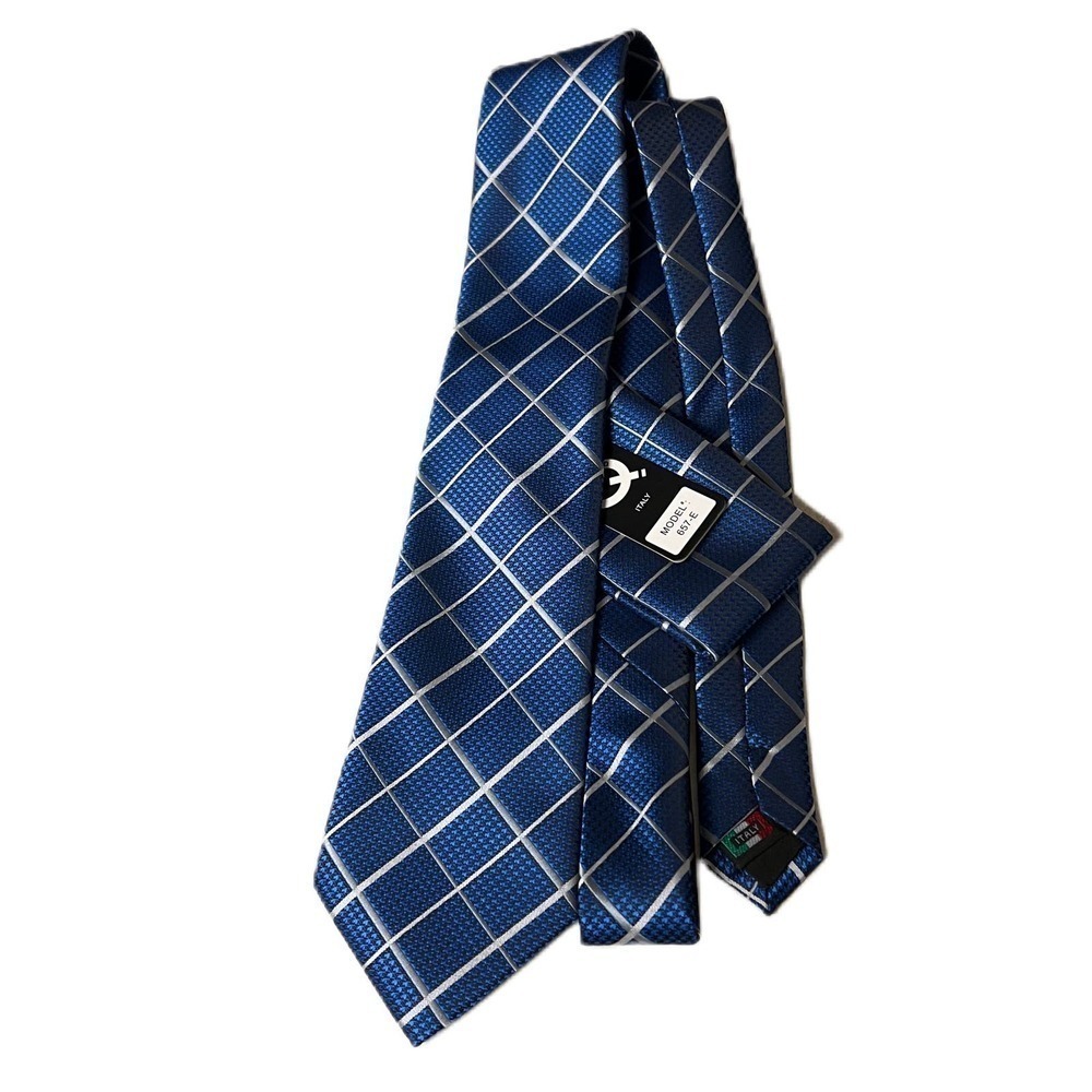 Q Brand Tie and Pocket Square Blue and Silver NWT